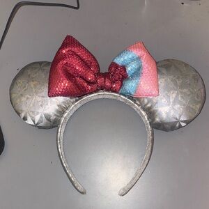 Disney Parks Bubblegum Wall Spaceship Earth Epcot Mouse Ears